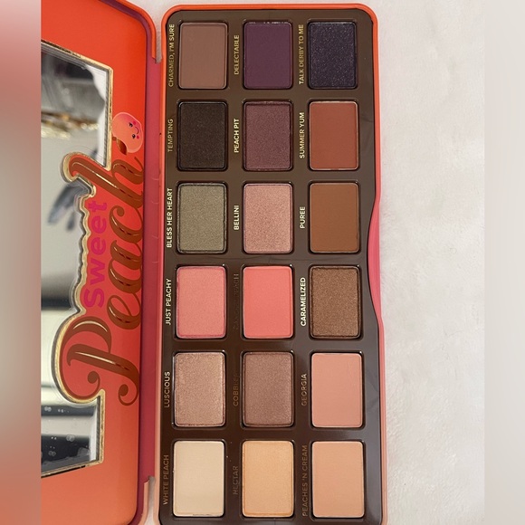 Too Faced Sweet Peach Eyeshadow Palette New in box - Picture 4 of 6